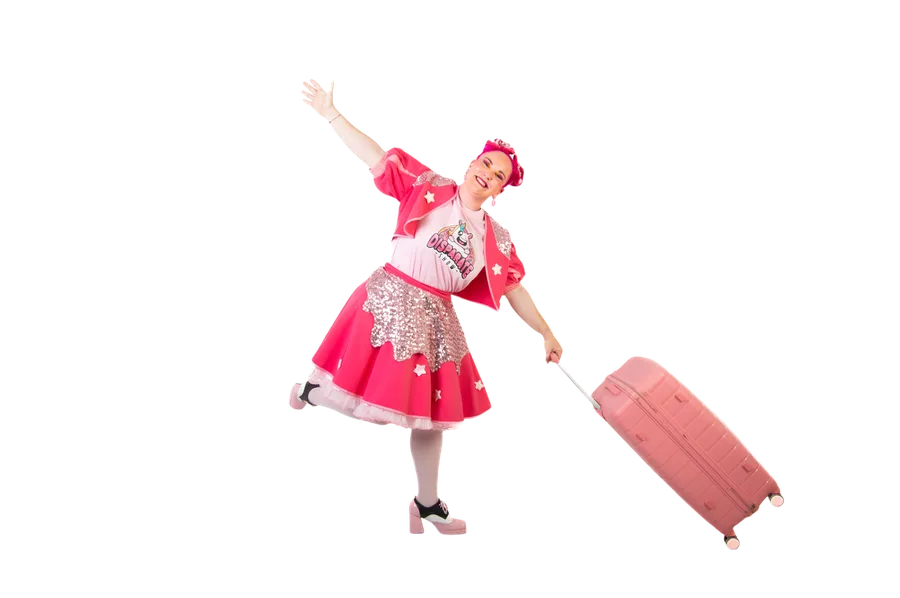 Cuca lista con su maleta